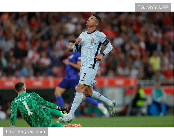 C罗关键比赛进球解析：高压环境下为何持续稳定输出